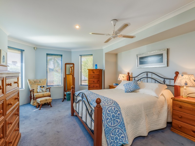 12 Nutbush Court, Thornlie WA 6108