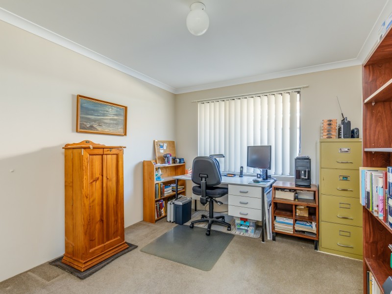 12 Nutbush Court, Thornlie WA 6108