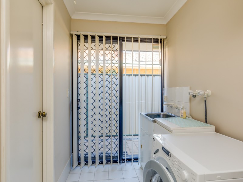 12 Nutbush Court, Thornlie WA 6108