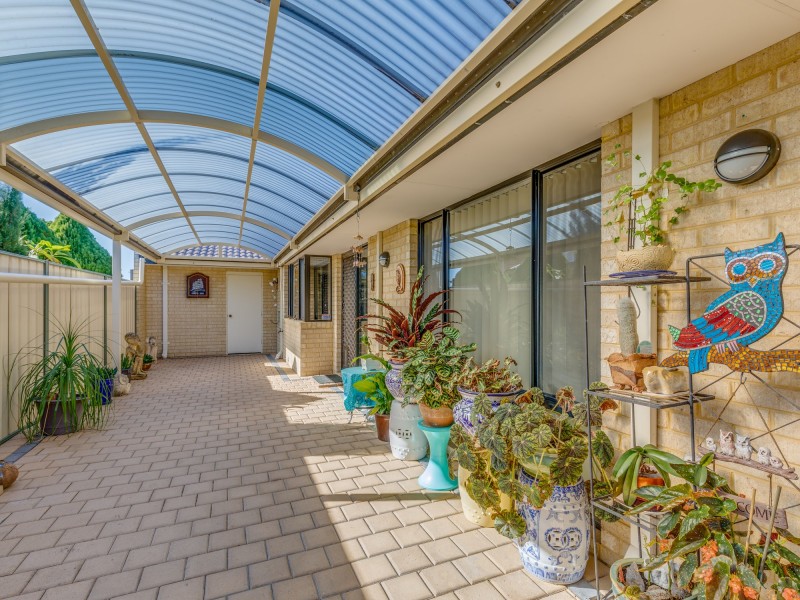 12 Nutbush Court, Thornlie WA 6108