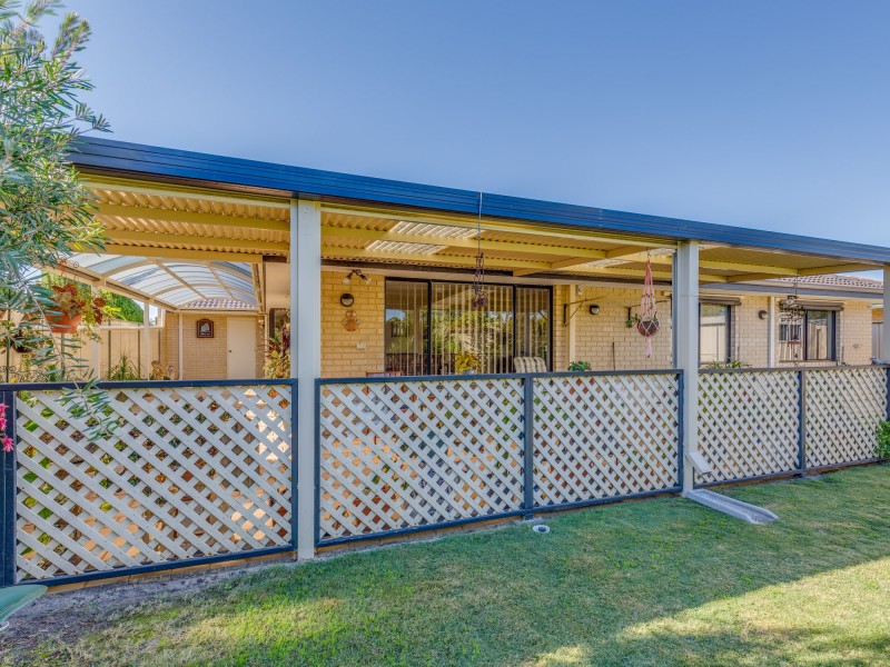 12 Nutbush Court, Thornlie WA 6108