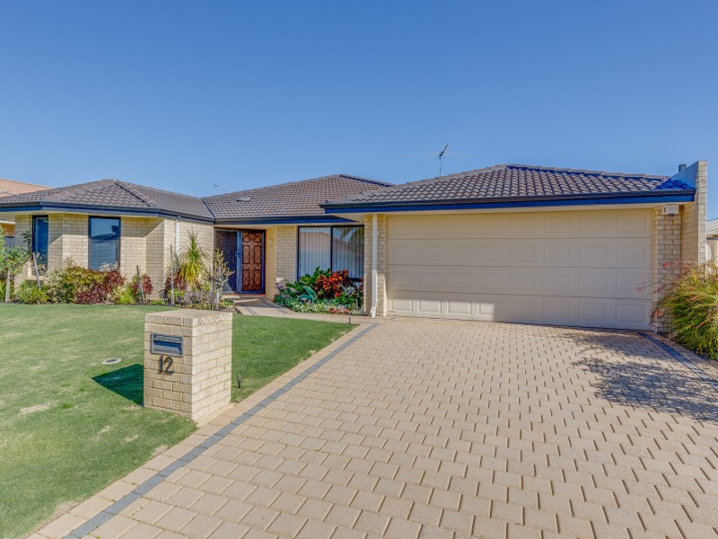 12 Nutbush Court, Thornlie WA 6108