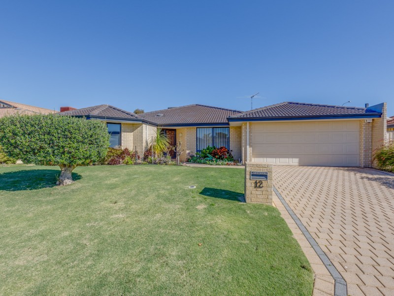 12 Nutbush Court, Thornlie WA 6108