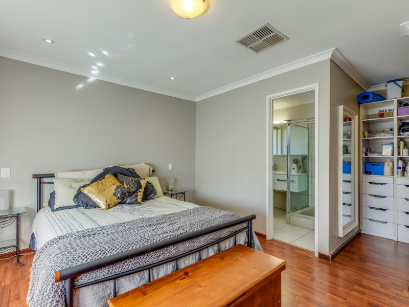 4 Irma Close, Huntingdale WA 6110