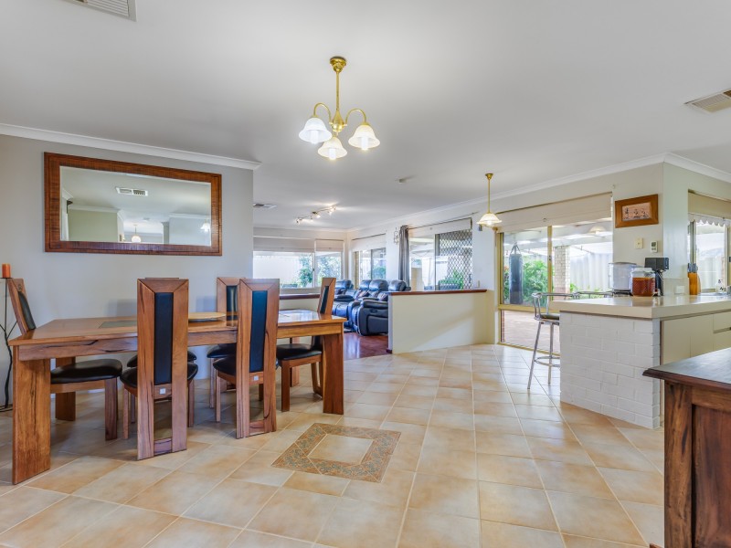 4 Irma Close, Huntingdale WA 6110