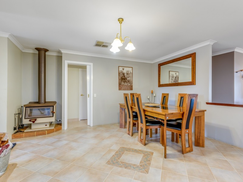 4 Irma Close, Huntingdale WA 6110