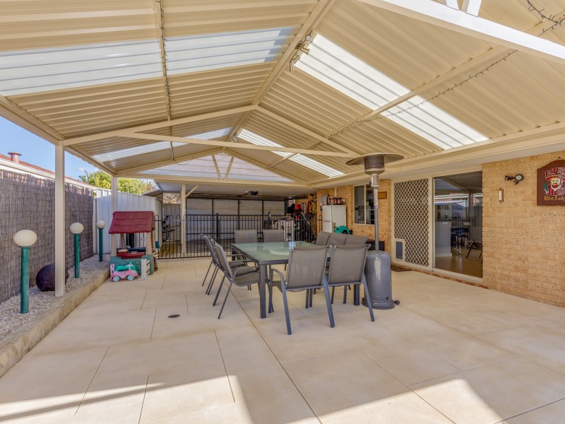 7 Brushbox Way, Huntingdale WA 6110