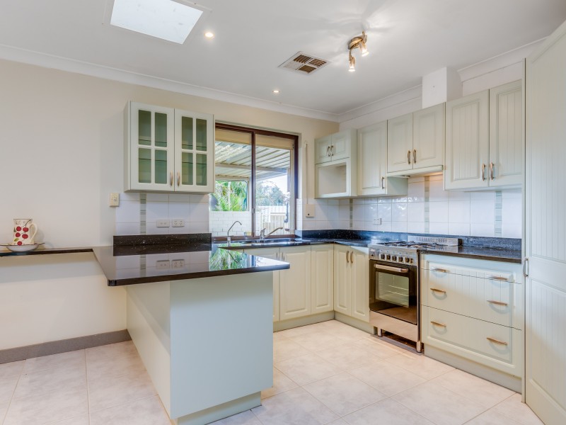 40 Hargrave Drive, Thornlie WA 6108