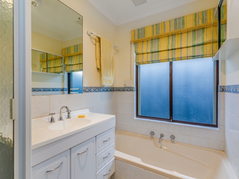 40 Hargrave Drive, Thornlie WA 6108