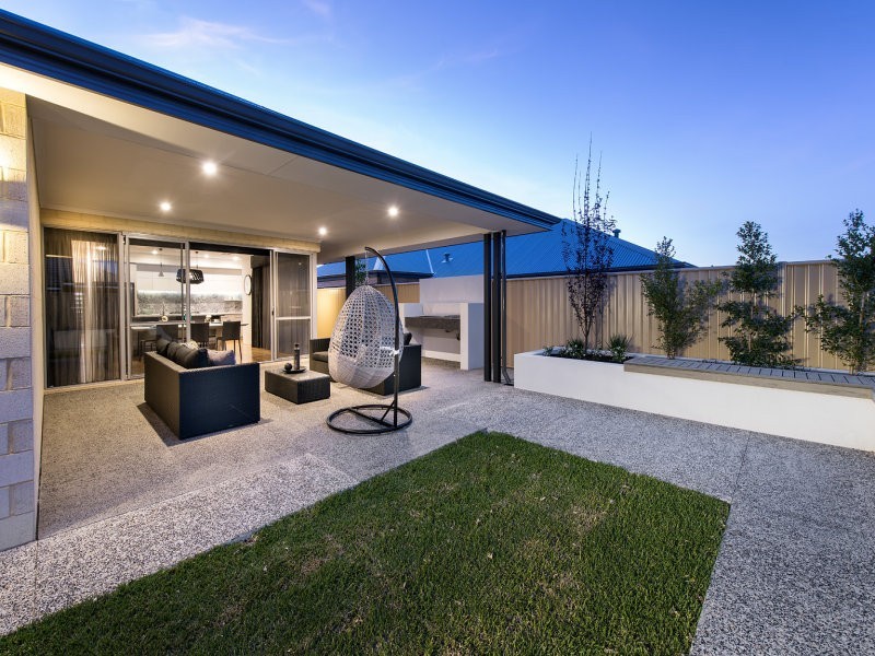 4 Bradstocks Grove, Southern River WA 6110