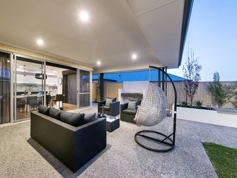 4 Bradstocks Grove, Southern River WA 6110