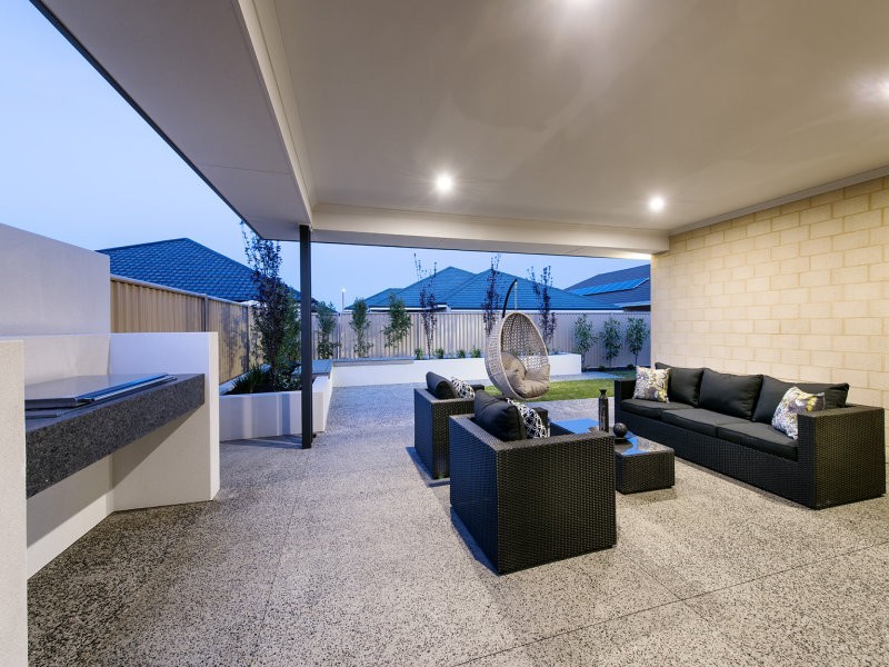 4 Bradstocks Grove, Southern River WA 6110