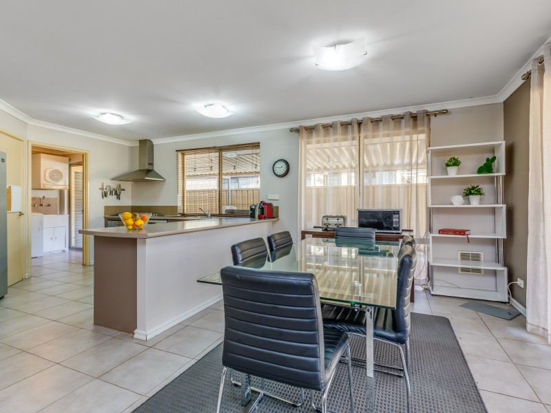 8 Lagrange Way, Gosnells WA 6110