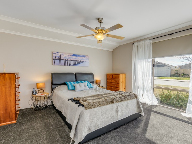 8 Lagrange Way, Gosnells WA 6110