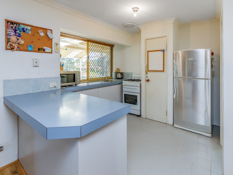 51 Camfield Loop, Parmelia WA 6167