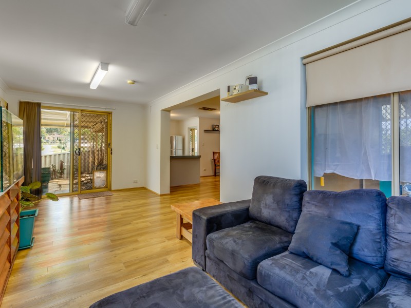 51 Camfield Loop, Parmelia WA 6167