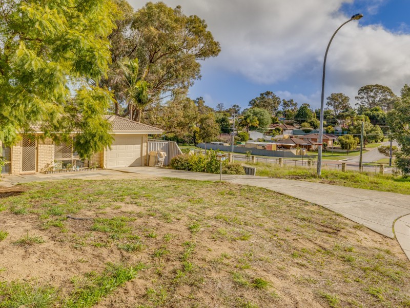 51 Camfield Loop, Parmelia WA 6167