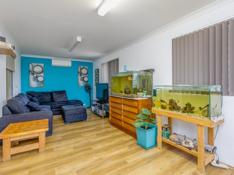 51 Camfield Loop, Parmelia WA 6167