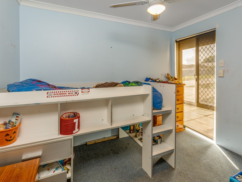 51 Camfield Loop, Parmelia WA 6167