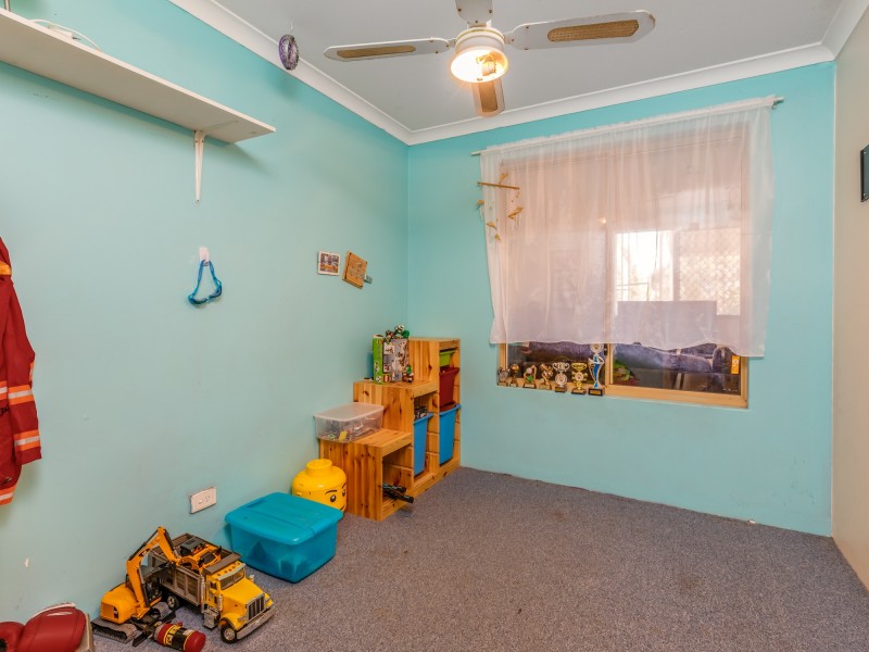 51 Camfield Loop, Parmelia WA 6167