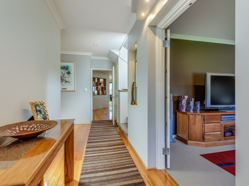 4 Samphire Street, Ascot WA 6104