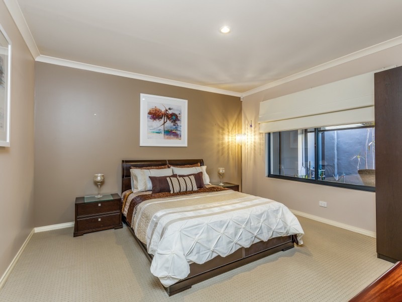 4 Samphire Street, Ascot WA 6104