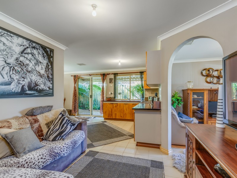 11 Chungking Grove, Stratton WA 6056