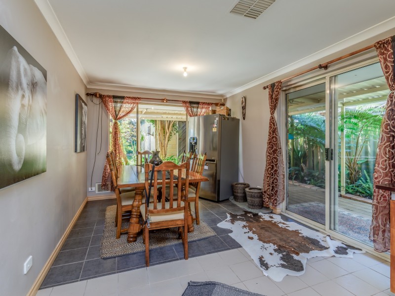 11 Chungking Grove, Stratton WA 6056