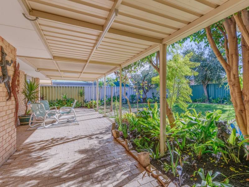 11 Chungking Grove, Stratton WA 6056
