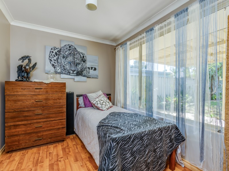 11 Chungking Grove, Stratton WA 6056