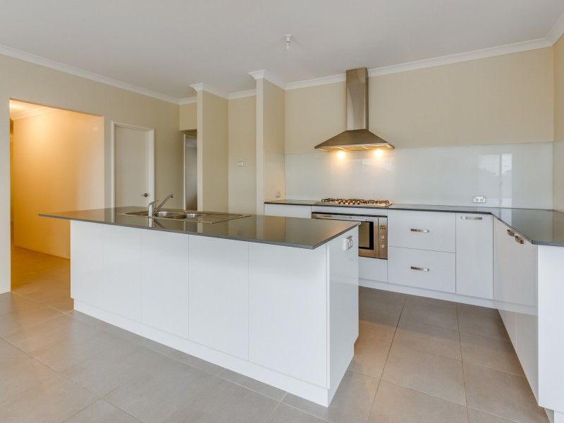 1 Leopold Road, Harrisdale WA 6112