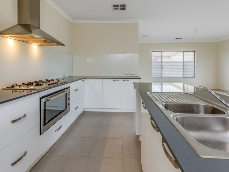 1 Leopold Road, Harrisdale WA 6112