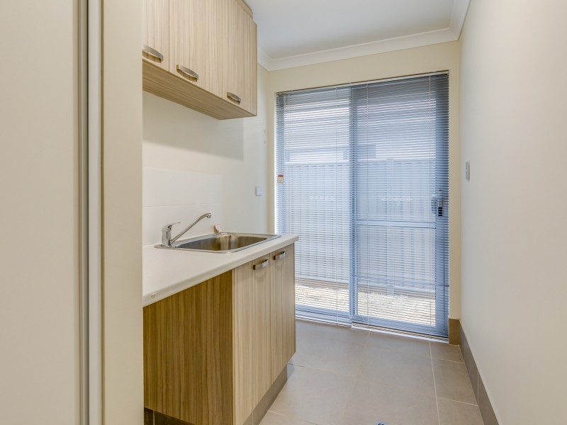 1 Leopold Road, Harrisdale WA 6112