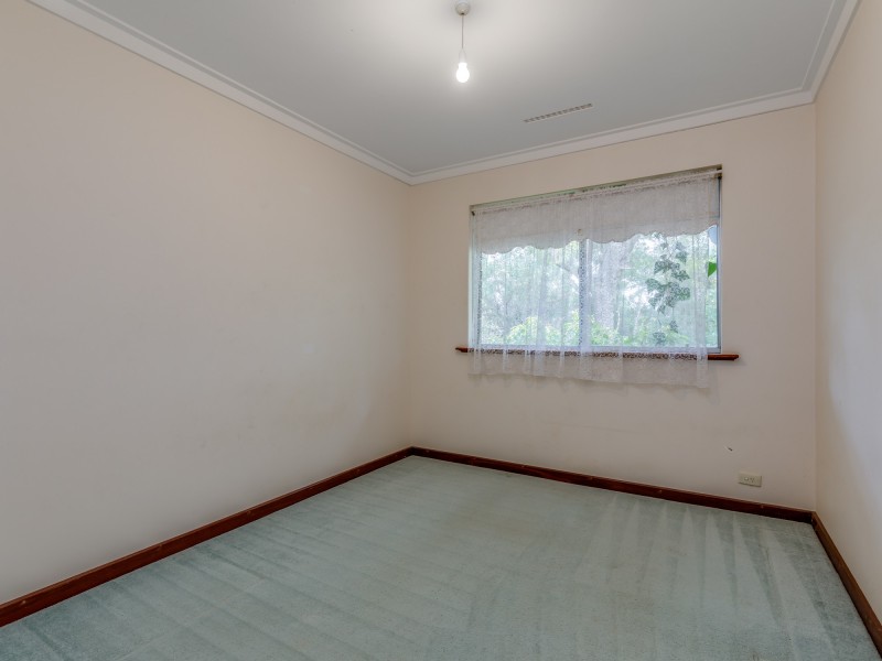 15  Bugendore Street, Maida Vale WA 6057