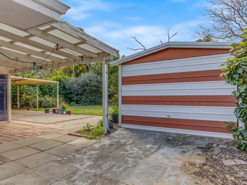 15  Bugendore Street, Maida Vale WA 6057