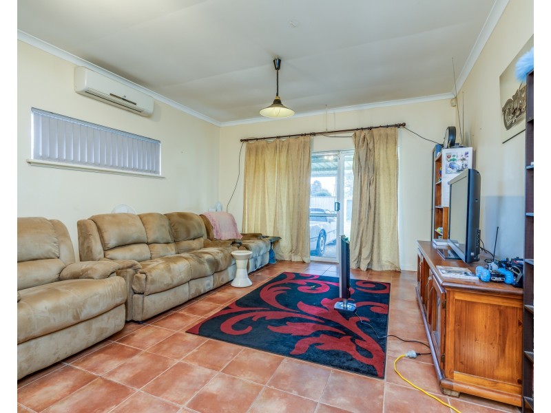 5 Pegus Street, Thornlie WA 6108