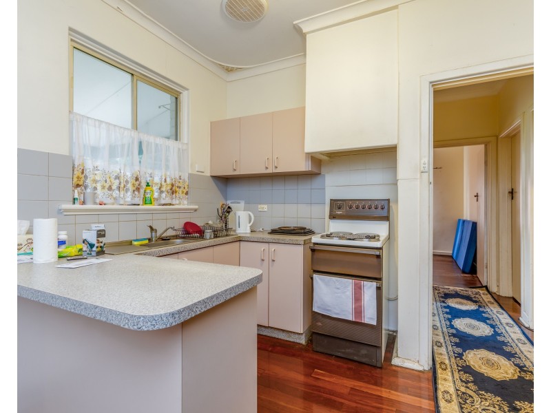 5 Pegus Street, Thornlie WA 6108