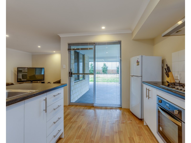 20 Litchfield Circle, Wandi WA 6167