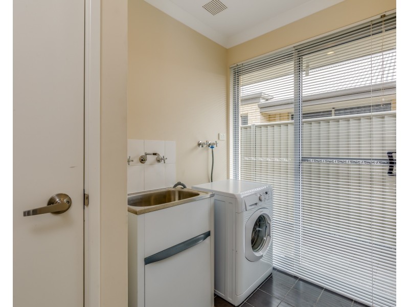 20 Litchfield Circle, Wandi WA 6167