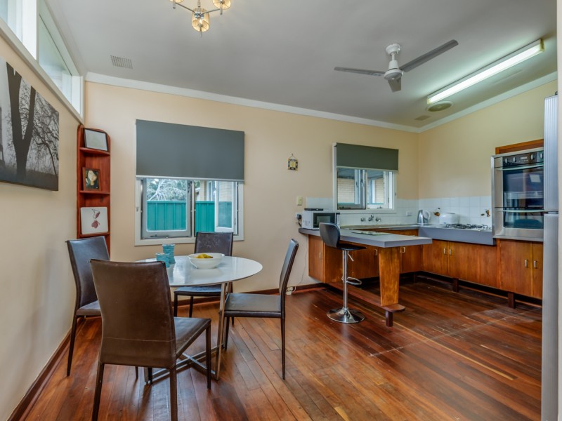 11 Coops Avenue, Thornlie WA 6108