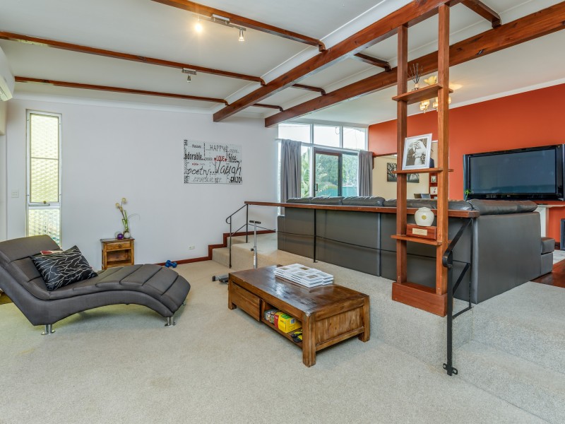 11 Coops Avenue, Thornlie WA 6108