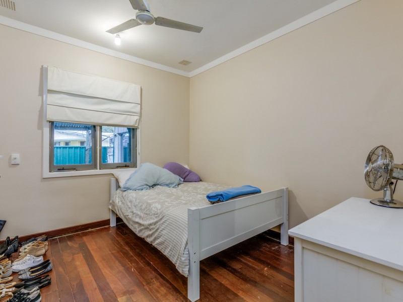 11 Coops Avenue, Thornlie WA 6108