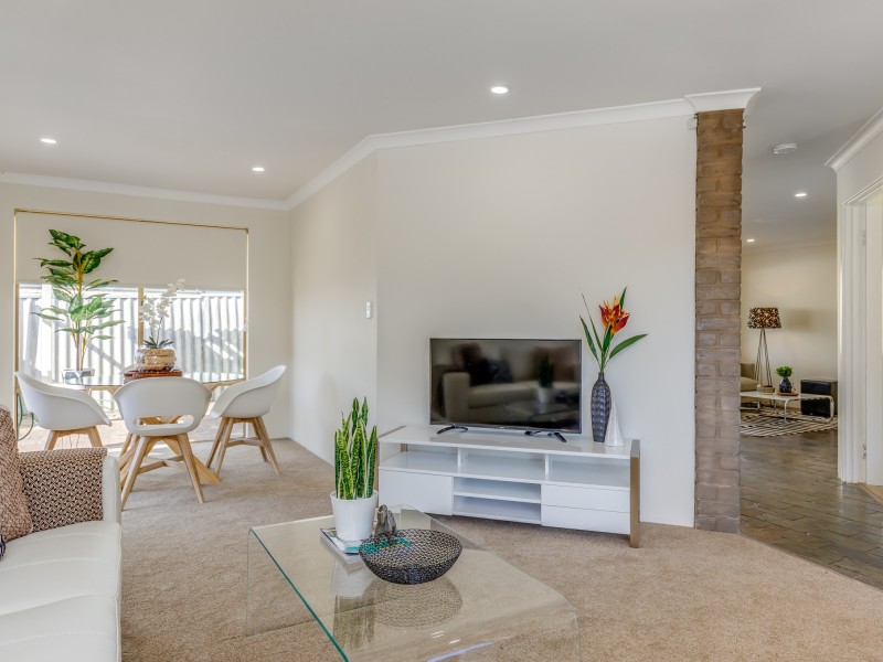 11b Cestrum Rise, South Lake WA 6164