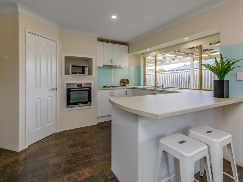11b Cestrum Rise, South Lake WA 6164