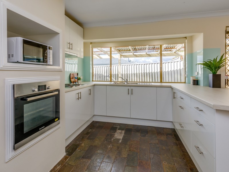 11b Cestrum Rise, South Lake WA 6164