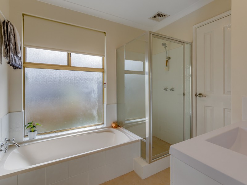 11b Cestrum Rise, South Lake WA 6164