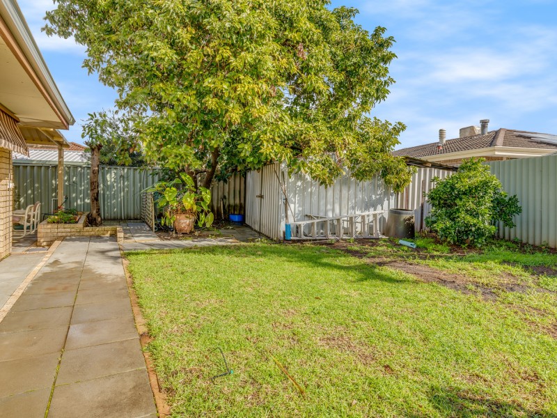 11 Shipbourne Way, Huntingdale WA 6110