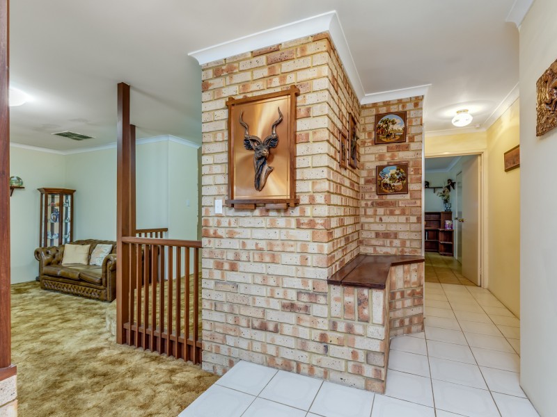 11 Shipbourne Way, Huntingdale WA 6110