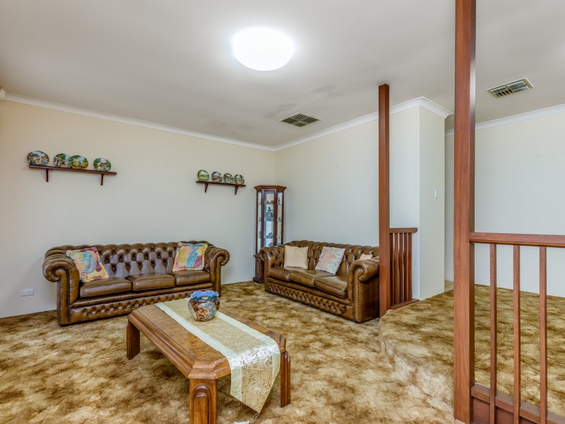 11 Shipbourne Way, Huntingdale WA 6110