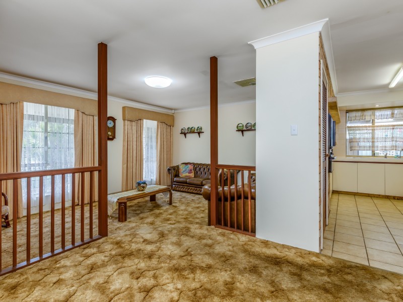 11 Shipbourne Way, Huntingdale WA 6110